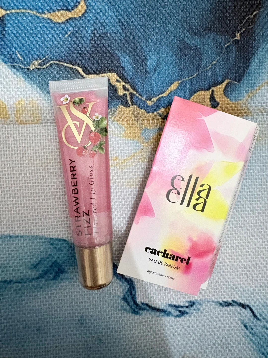 VS Lip Gloss 13g & Ella Ella Eau de Parfum - 1.2mL Set #Cleanout