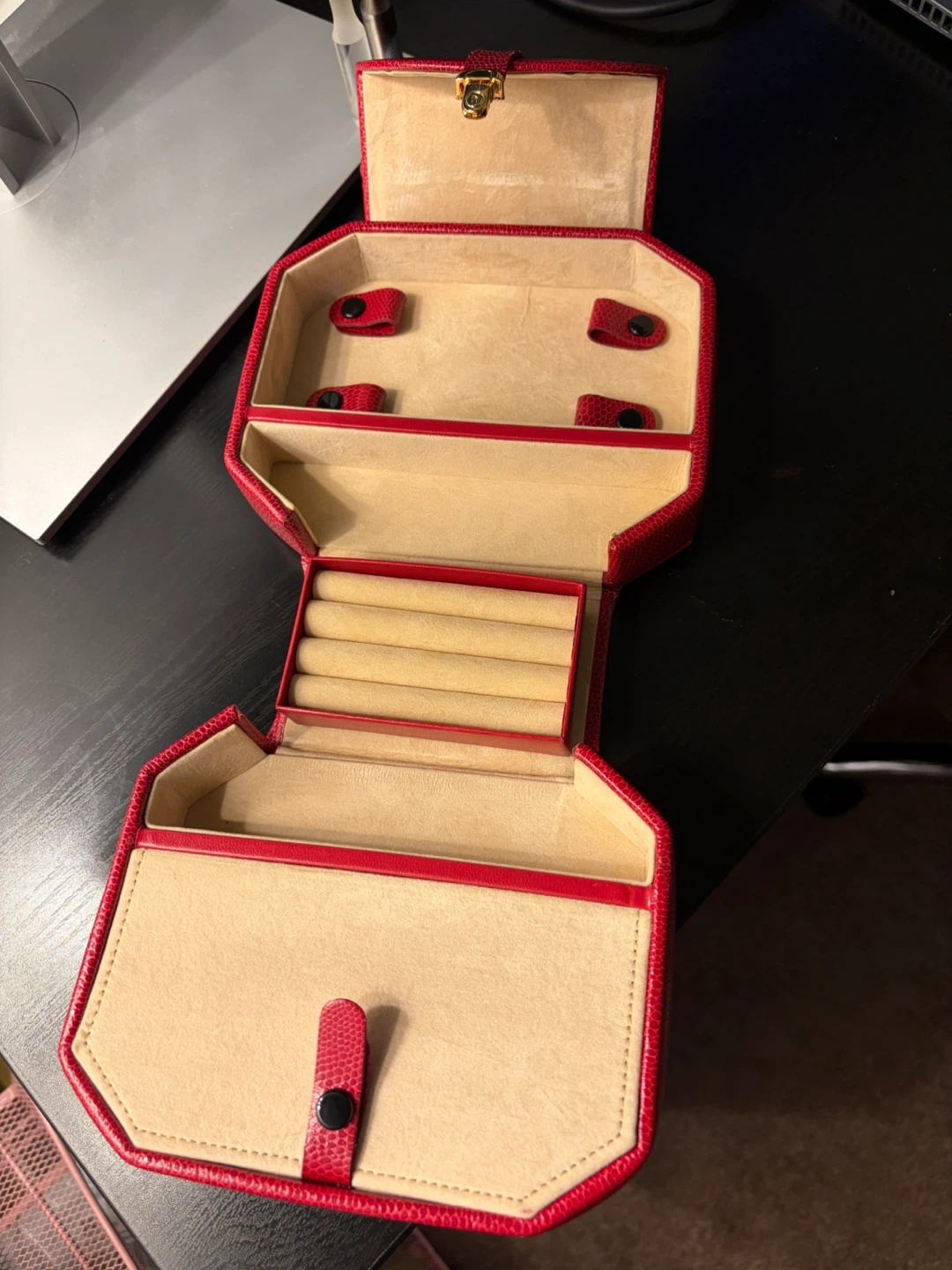 Wolf Designs Red Leather Jewelry Box #cleanout - photo 4