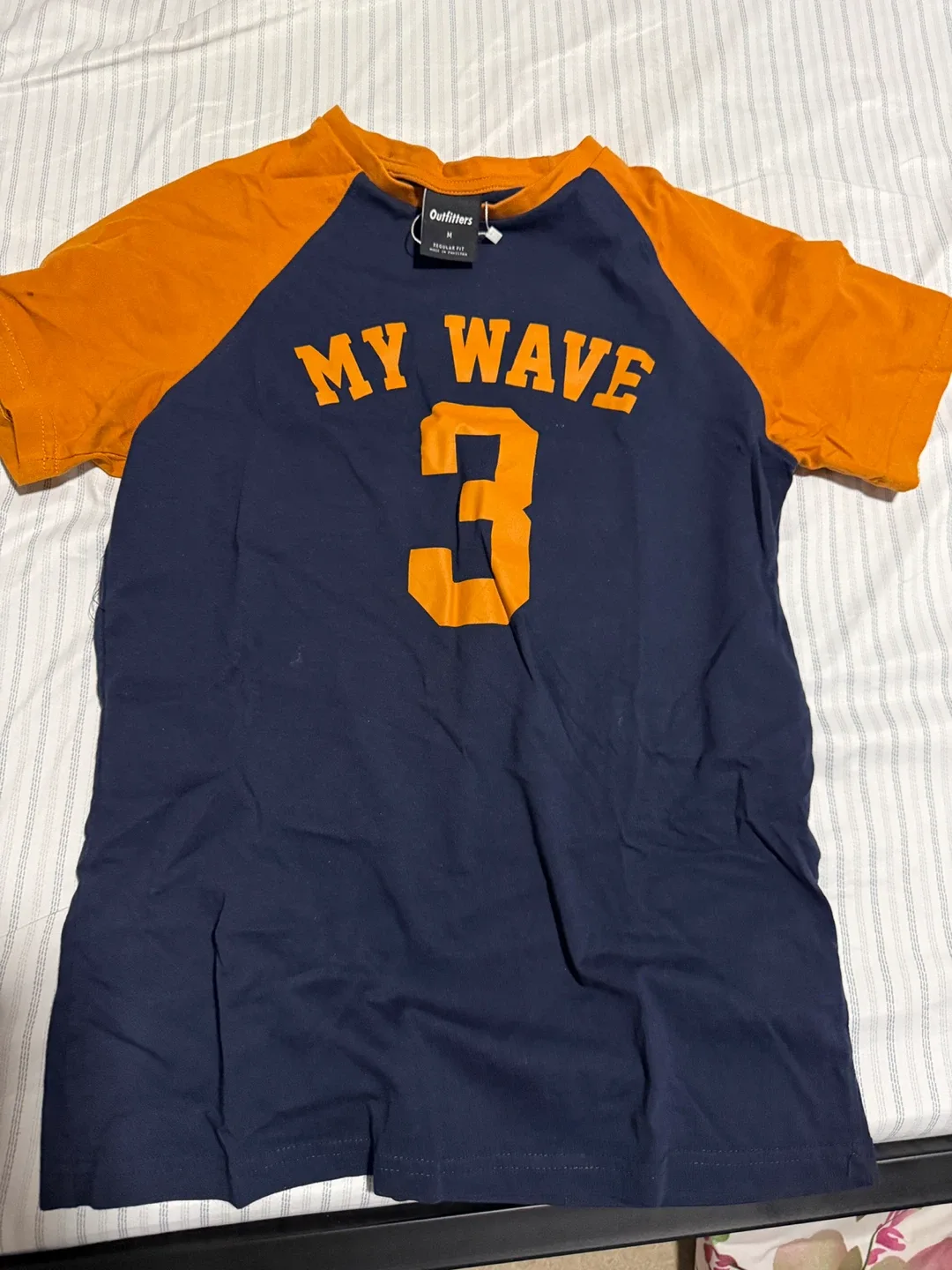 Outfitters 'My Wave 3' T-shirt - Size M