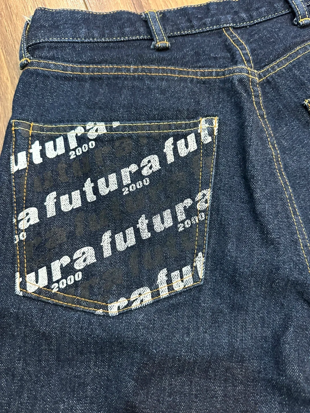 Vintage Futura Laboratories Denim Shorts size W29/30 image indicator(2)