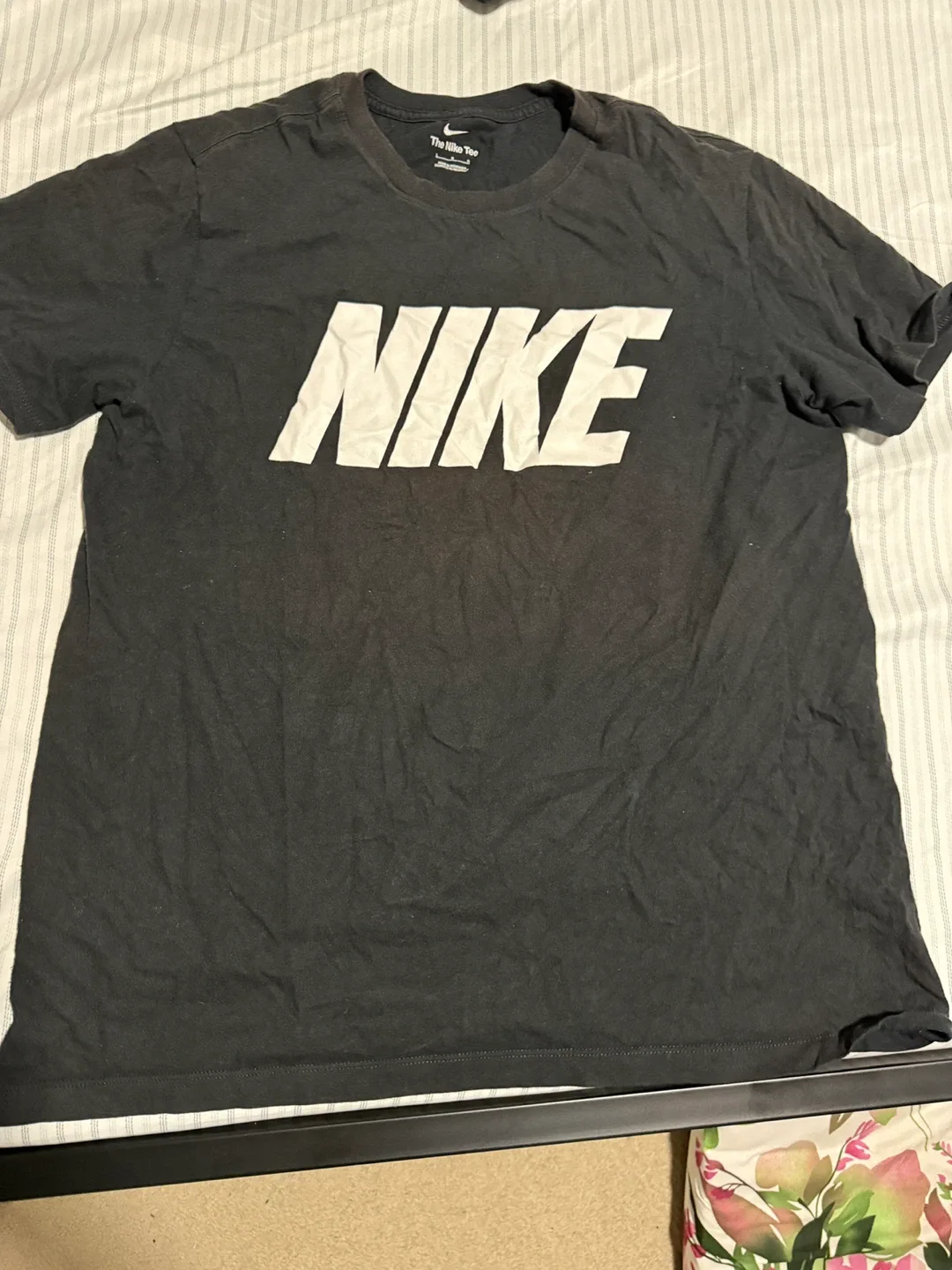 Nike T-Shirt, Size L