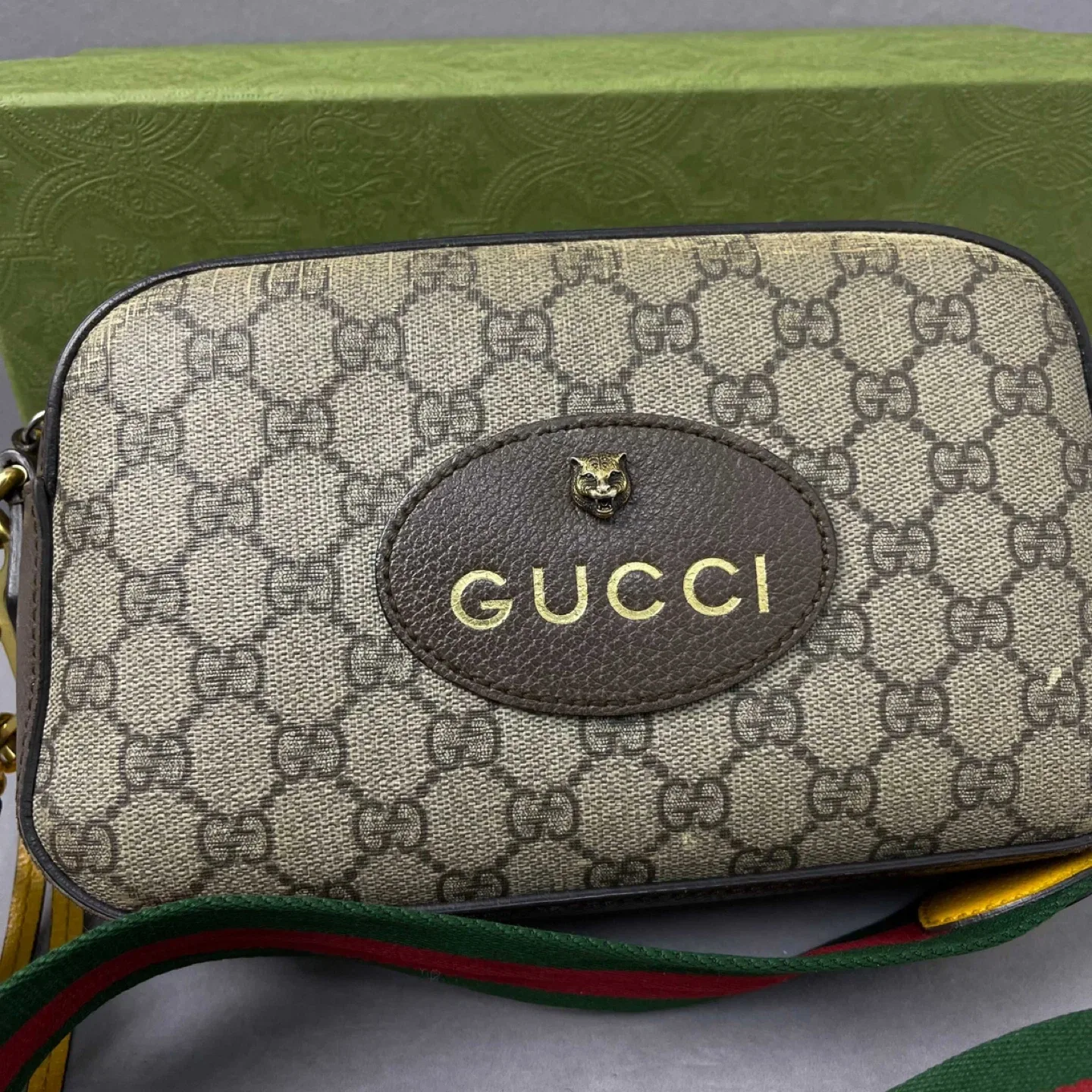 Gucci GG Marmont Mini Bag image indicator(2)