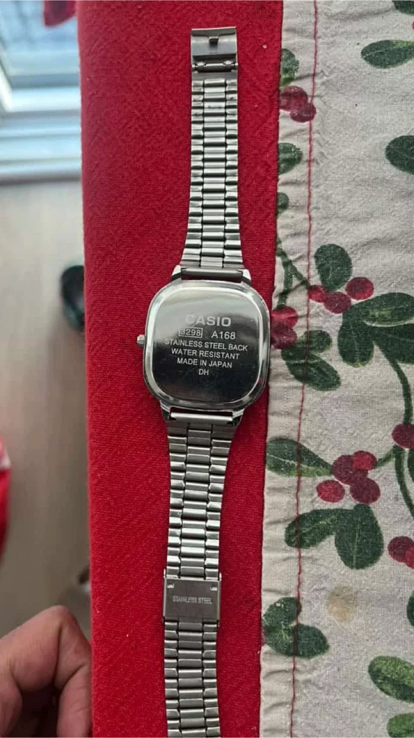 Casio A168 Stainless Steel Watch image indicator(3)