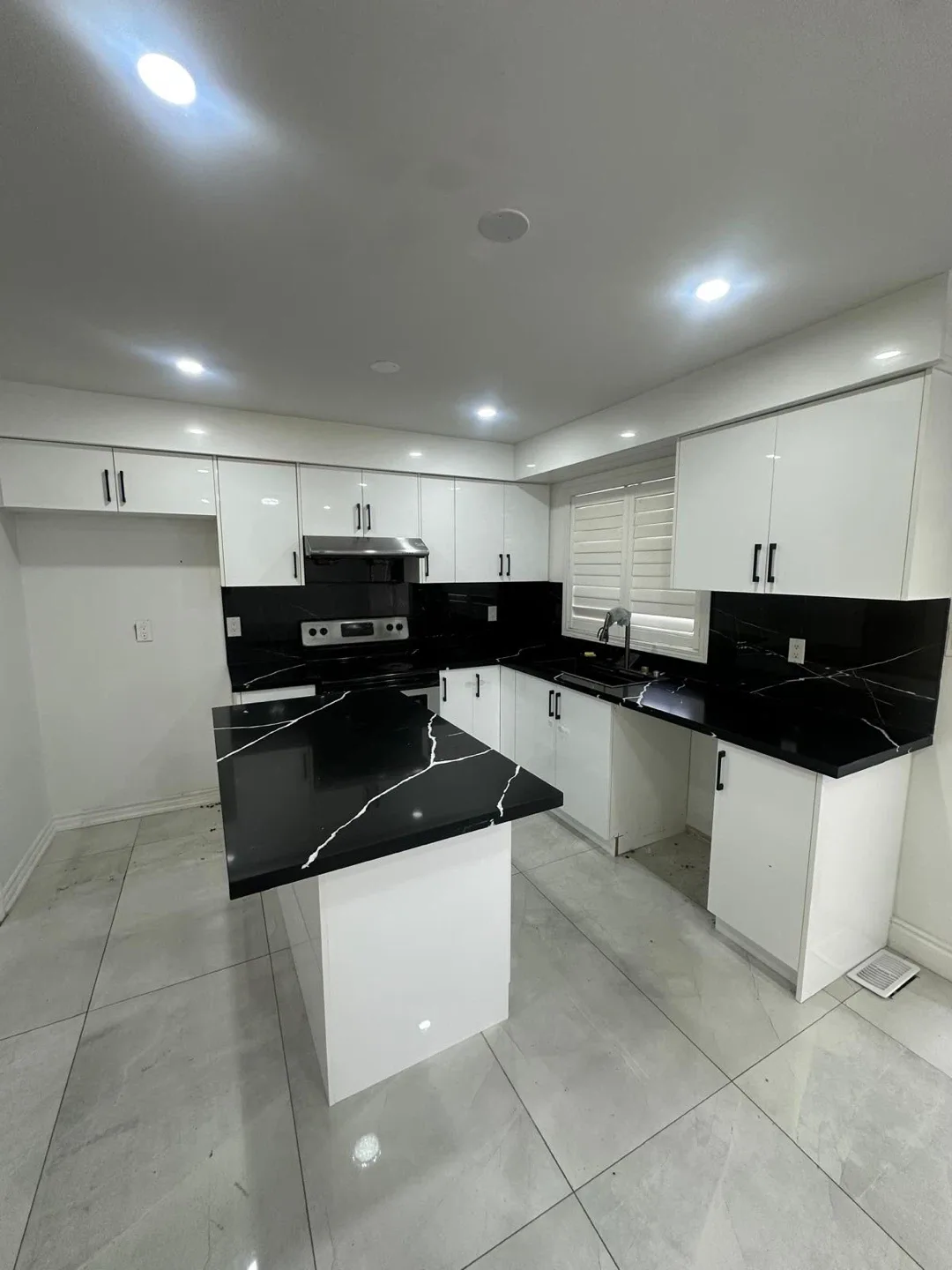 (BEST OFFER) HIGH GLOSS quartz Kitchen