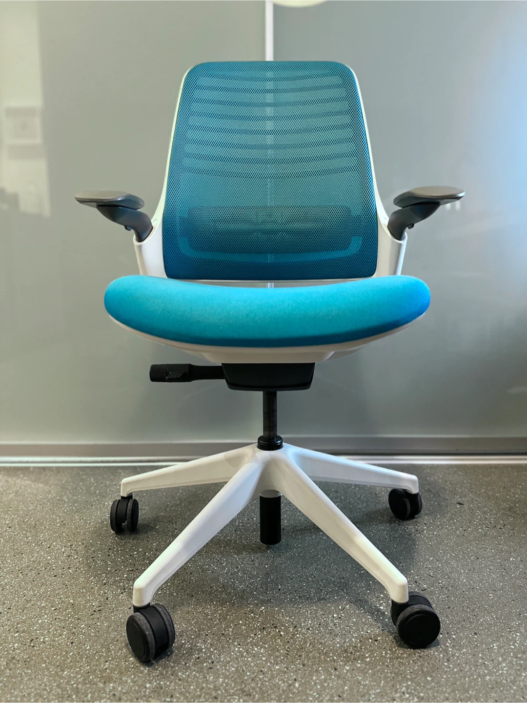 Steelcase Series 1 Office Chair – Cyan, Great Condition