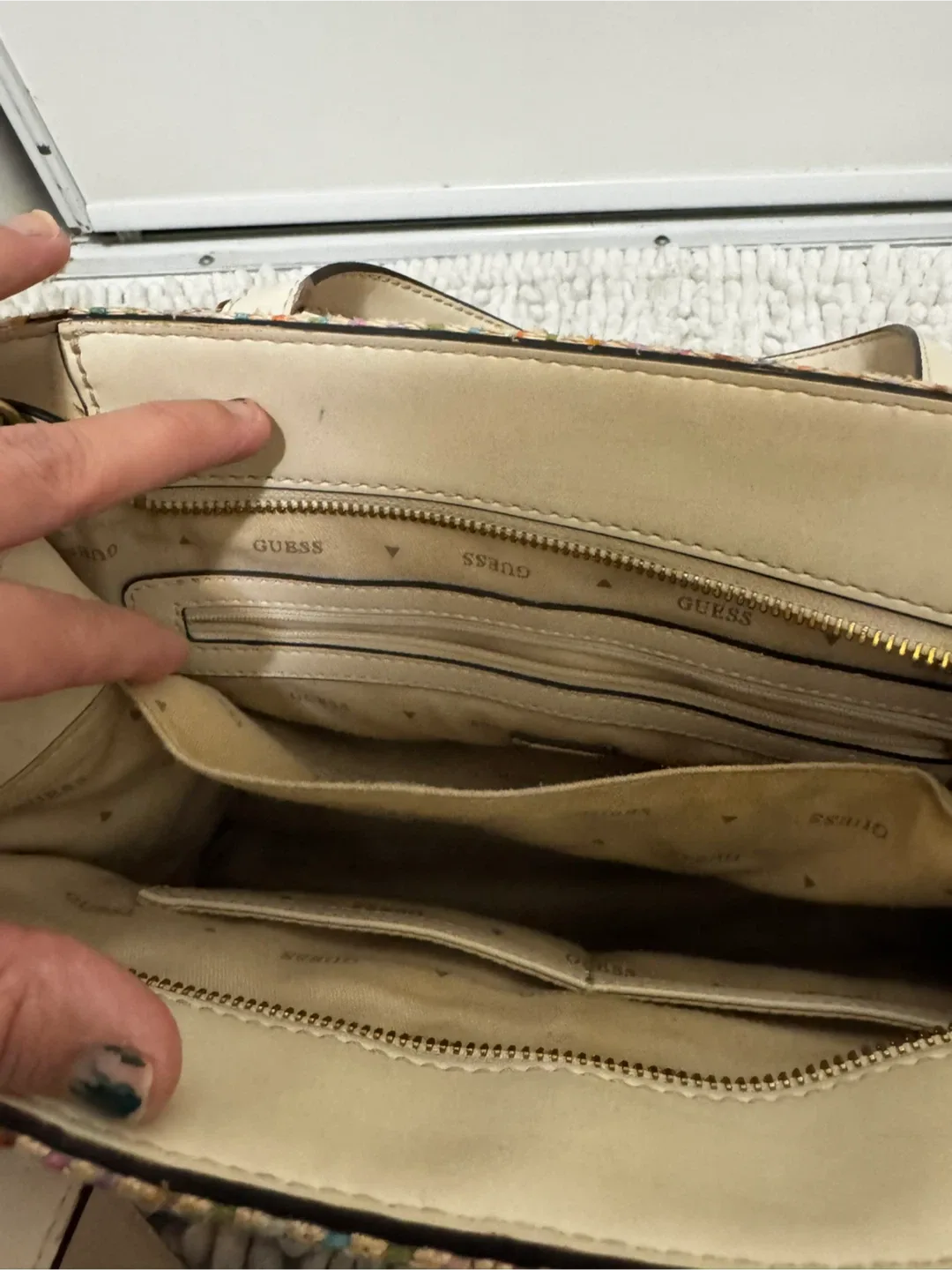 Guess Multi-Colour Handbag image indicator(5)