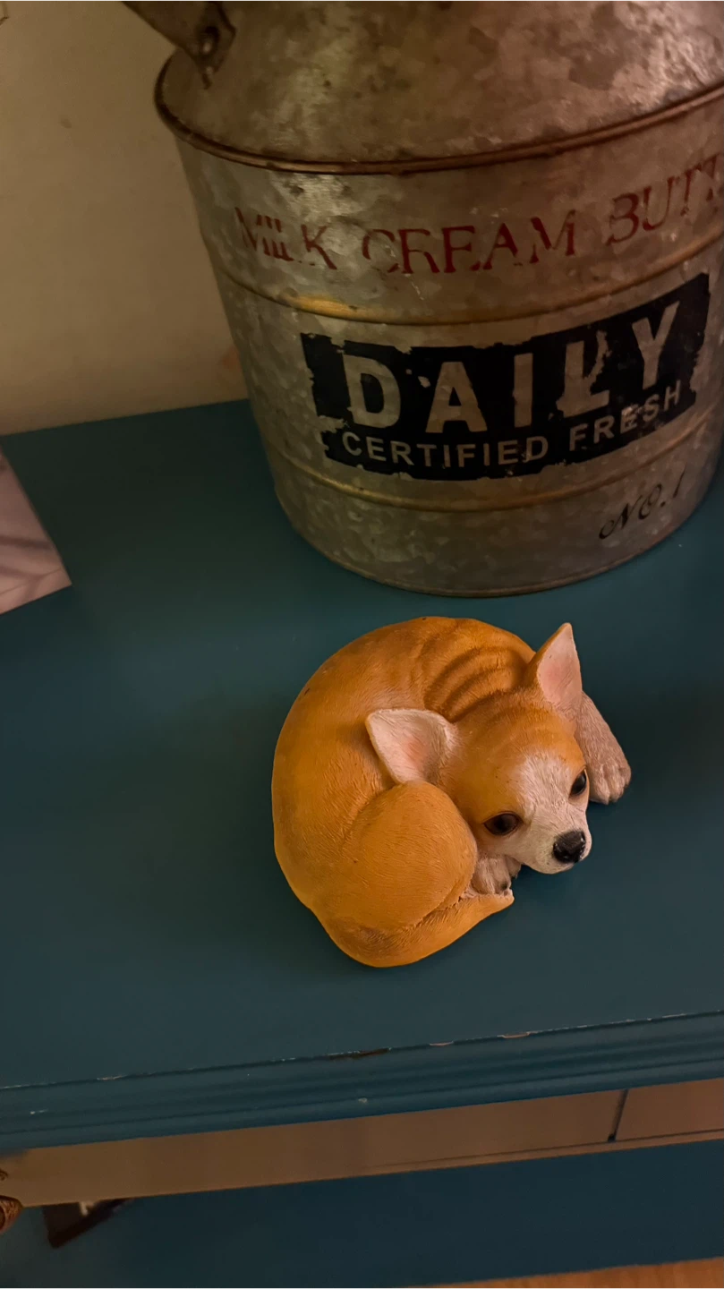 Chihuahua Figurine Decoration