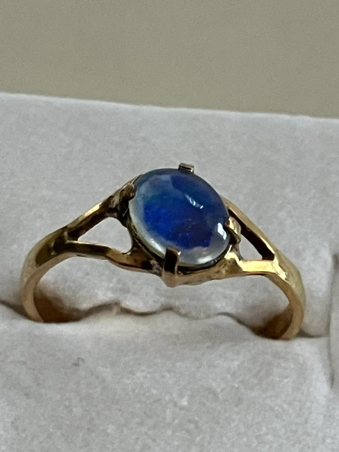 Vintage 10k Gold Fill Ring with Blue Stone Size 6.5 image indicator(3)