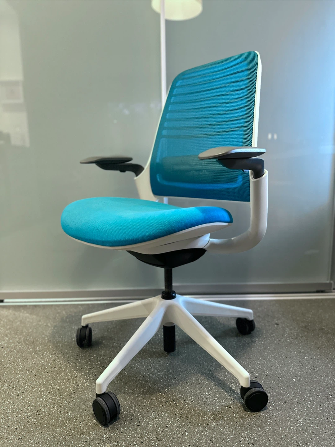 Steelcase Series 1 Office Chair – Cyan, Great Condition - photo 5