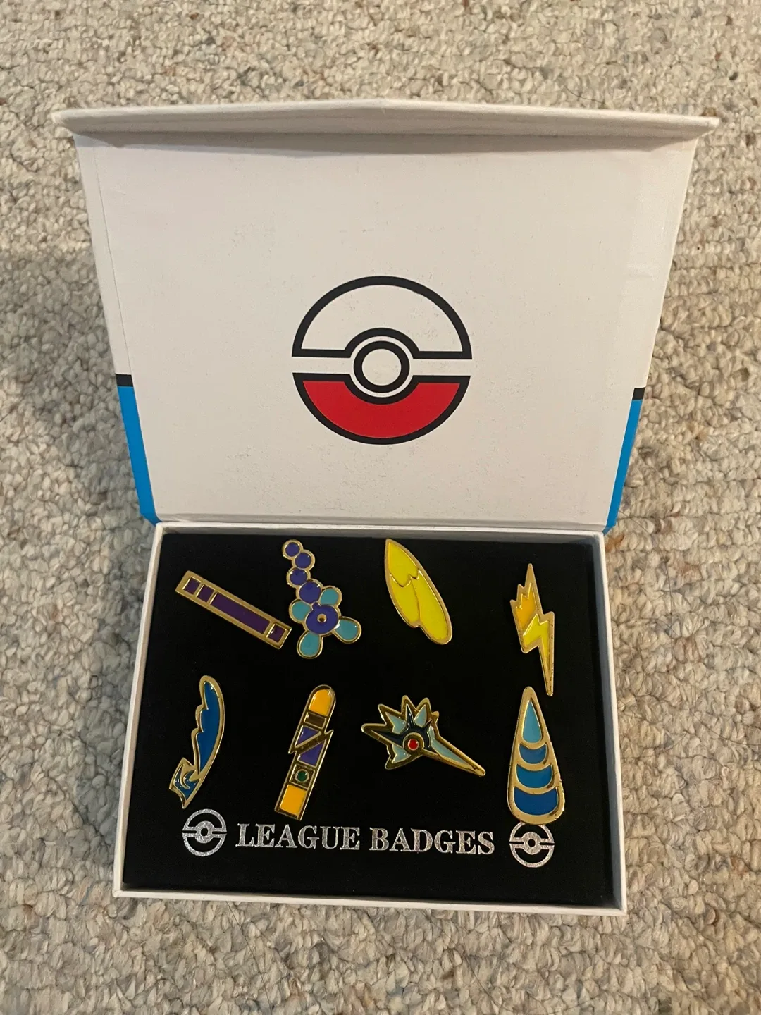 Pokémon League Badges Pin Set - used for display image indicator(2)