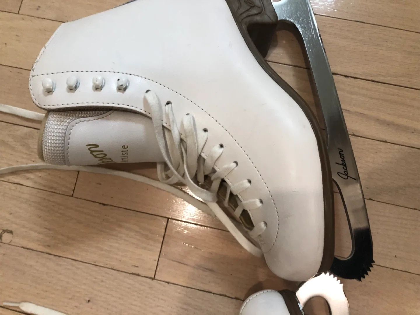Jackson Artiste Ice Figure Skates image indicator(2)