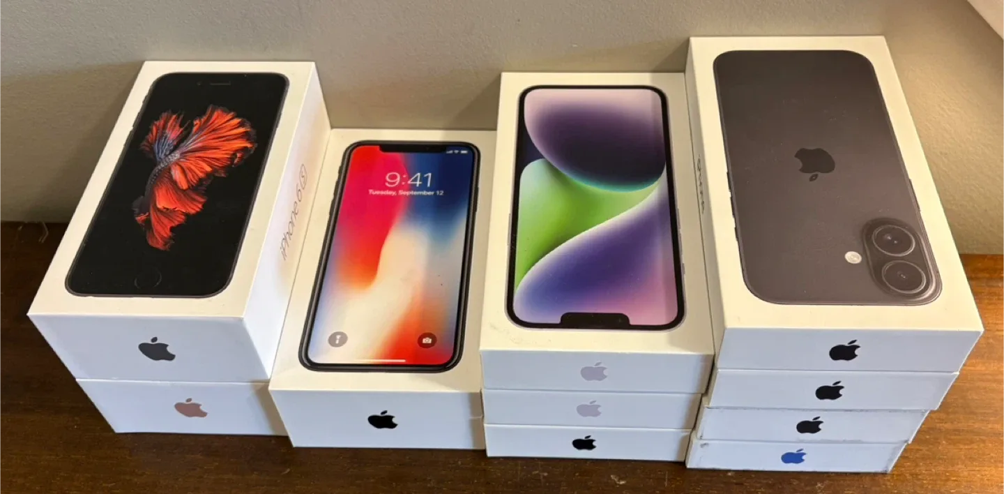 ✨✨Empty iPhone Boxes✨✨