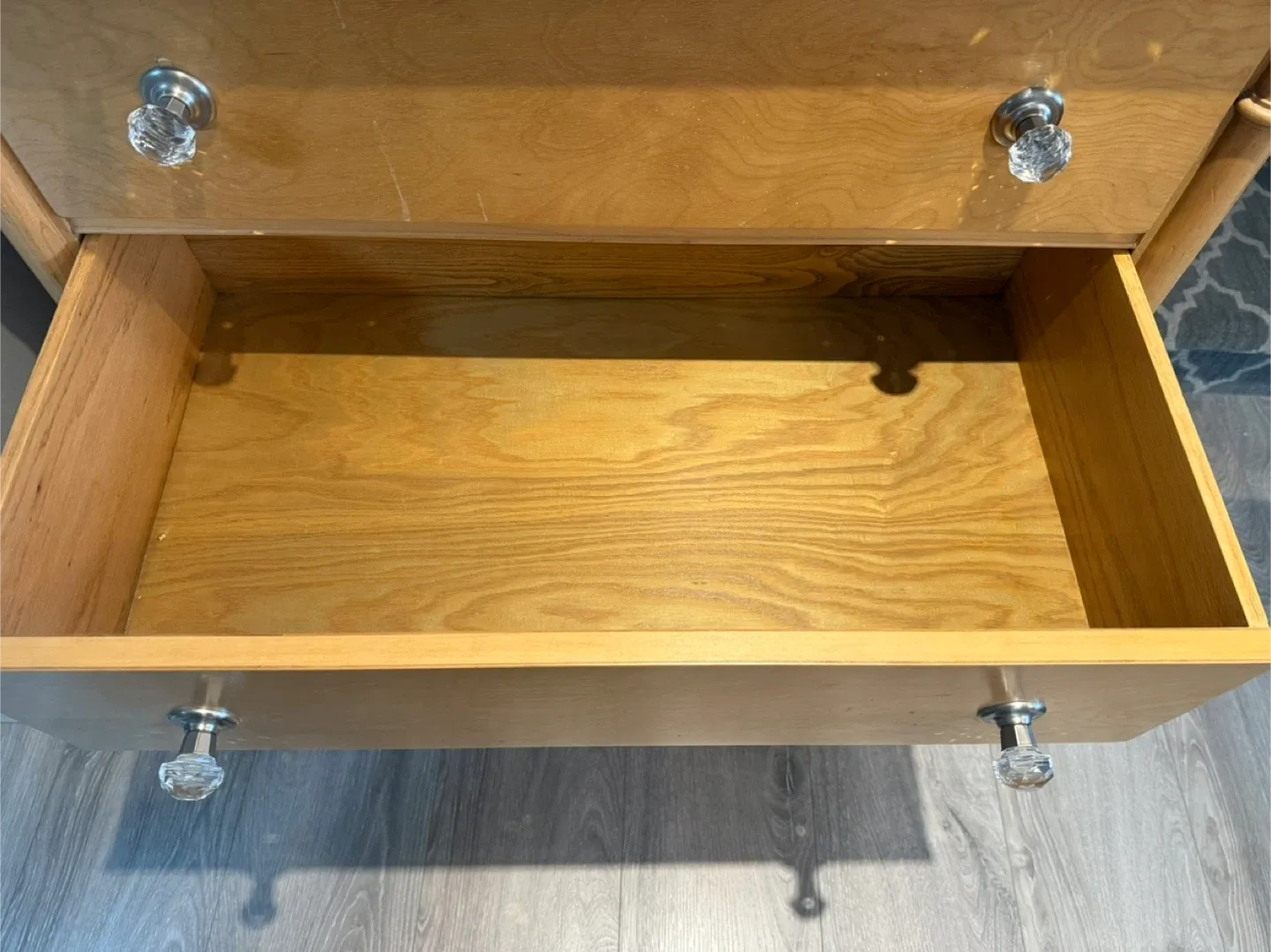 Solid wood Maple dresser with Crystal knobs image indicator(2)