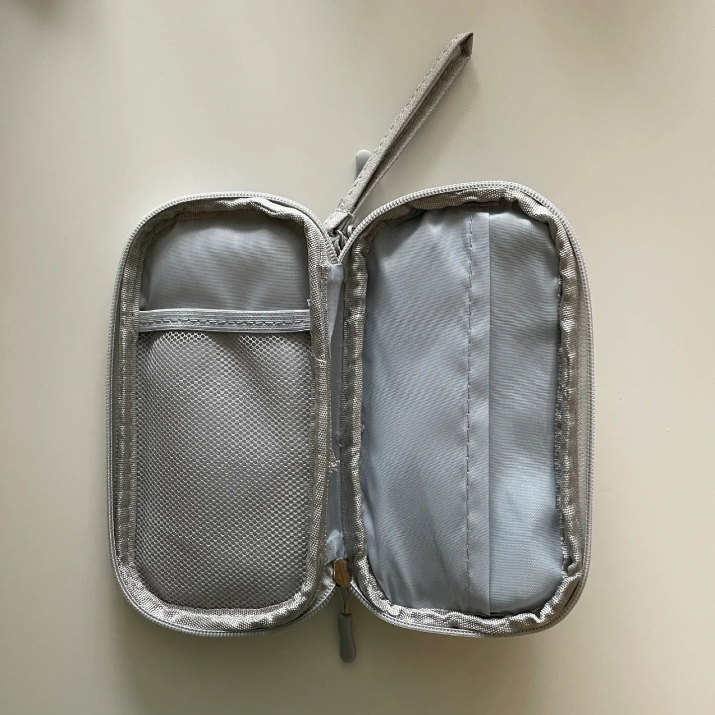 Grey Electronics Accessories Organizer #Cleanout image indicator(3)