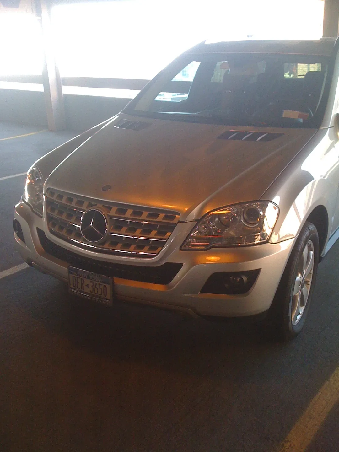 Mercedes-Benz ML350 SUV image indicator(6)