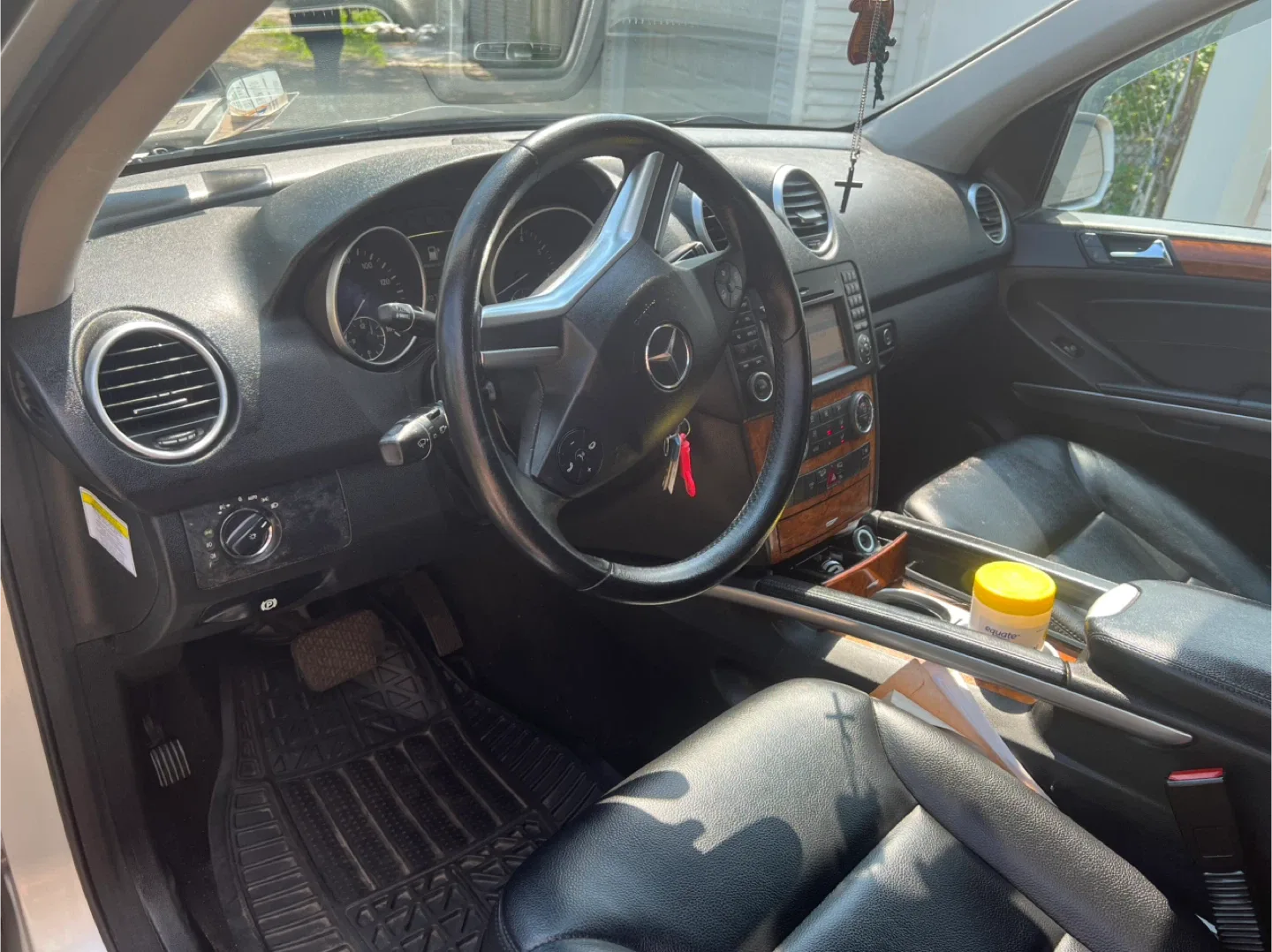 Mercedes-Benz ML350 SUV image indicator(2)