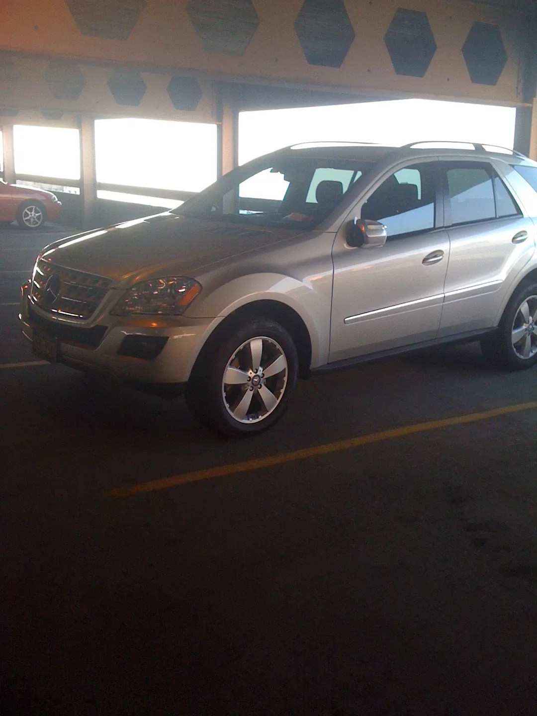 Mercedes-Benz ML350 SUV image indicator(7)