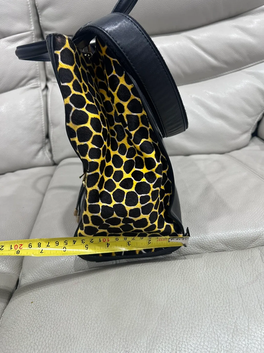 MCM Black Leather Tote Bag image indicator(3)