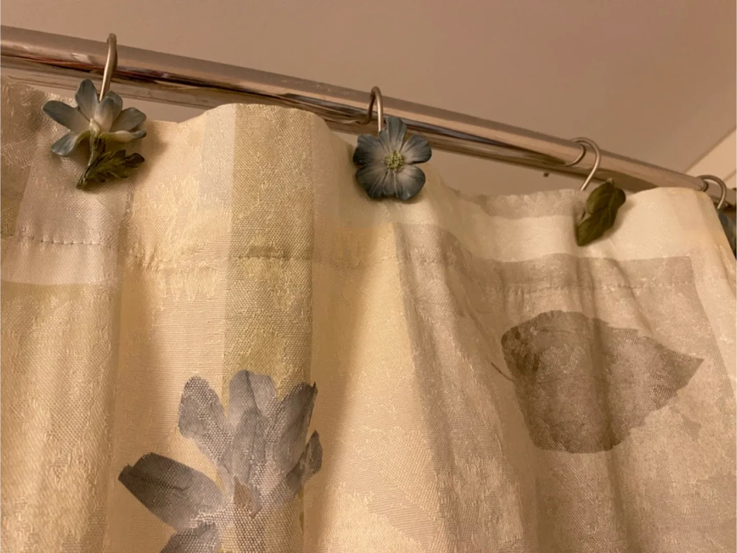 Floral Bathroom Set & Shower Curtain image indicator(2)