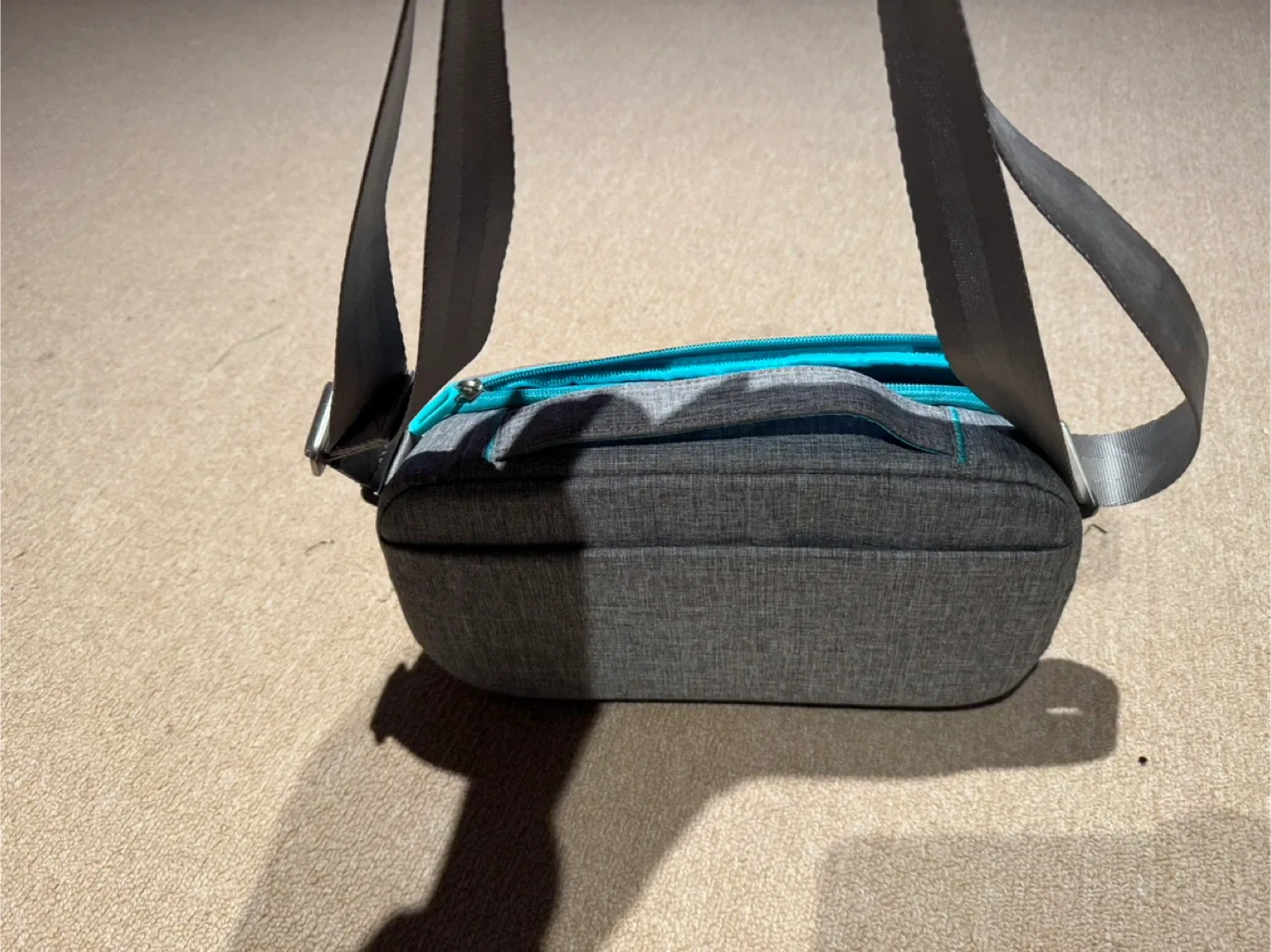 Cricut Gray Carrying Bag image indicator(2)