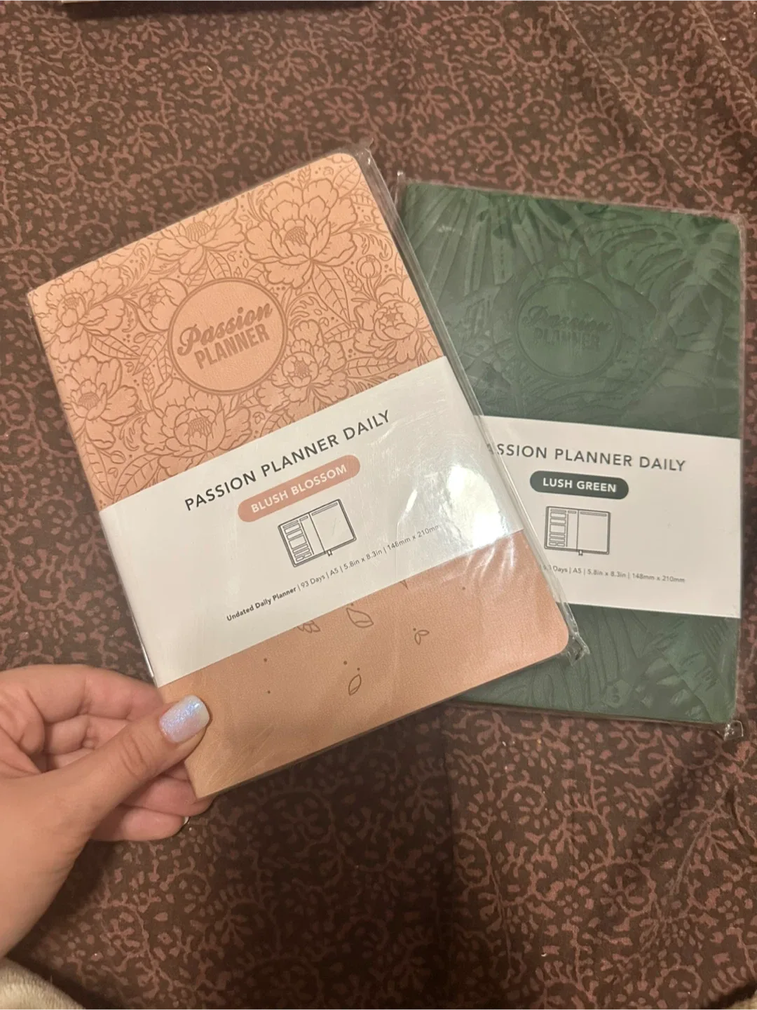 Passion Planner Daily - Blush Blossom & Lush Green image indicator(2)