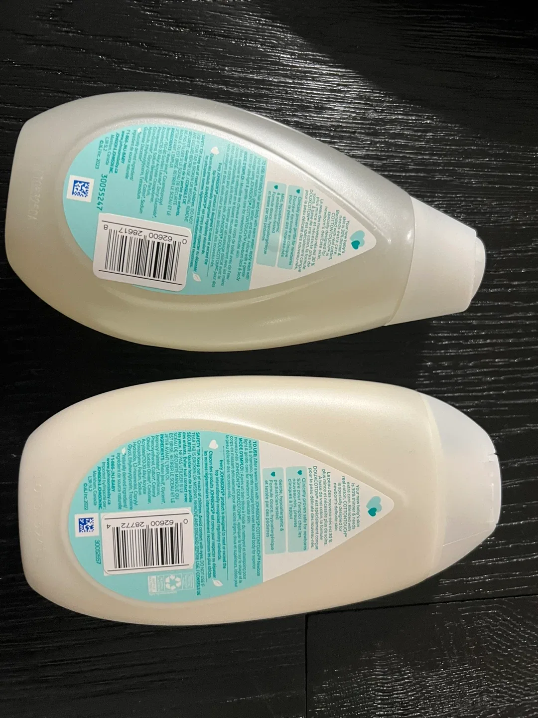 Johnson's cottontouch newborn shampoo & lotion set image indicator(2)