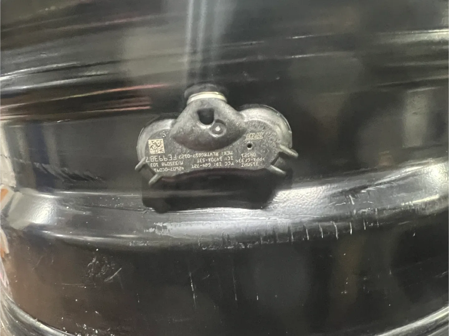 Rim that fits V2 235/65R18 Tires.  114.3 x5 fit toyota hylamder image indicator(4)