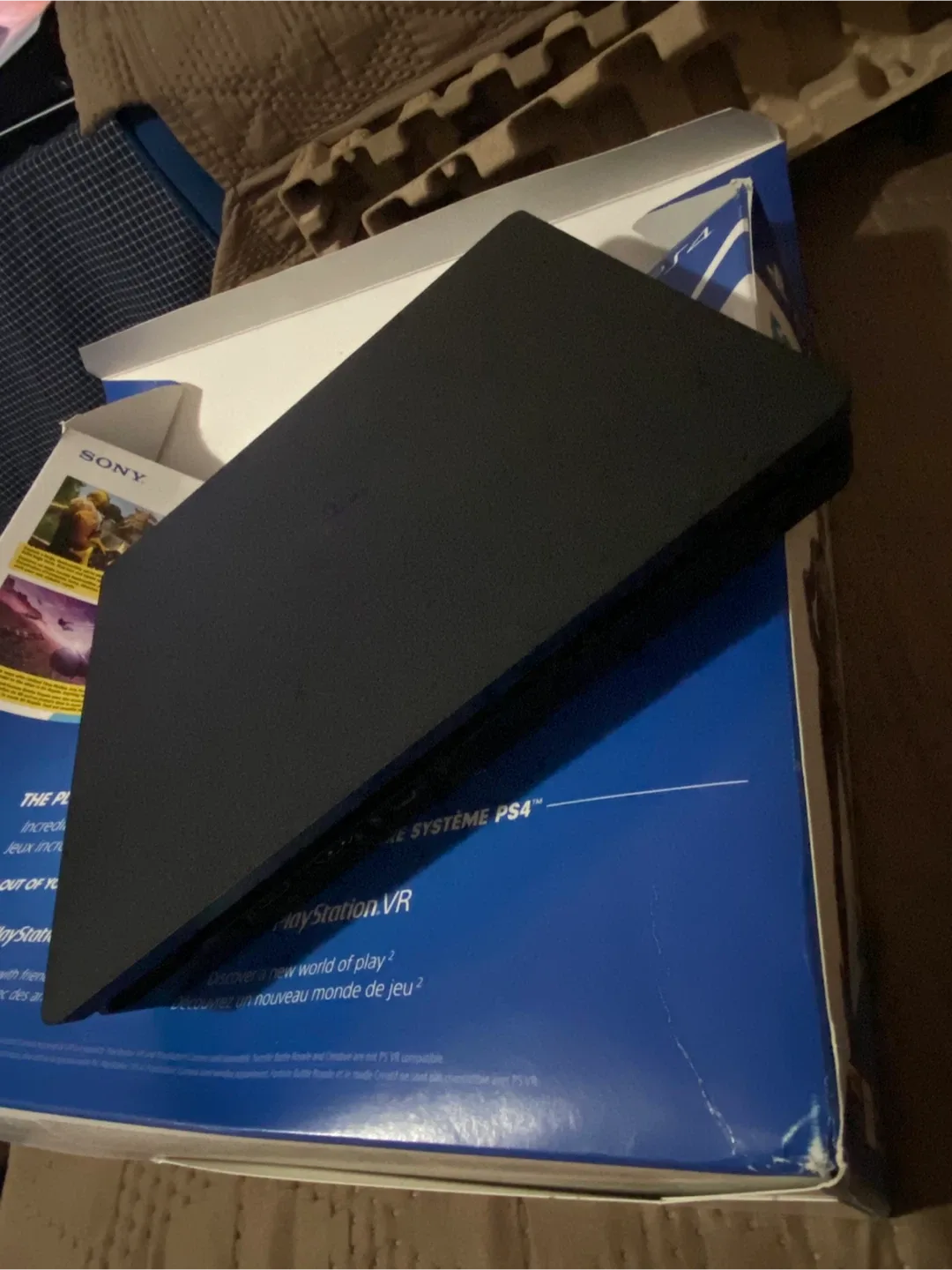 Sony PS4 1TB Fortnite Bundle - Jet Black image indicator(8)