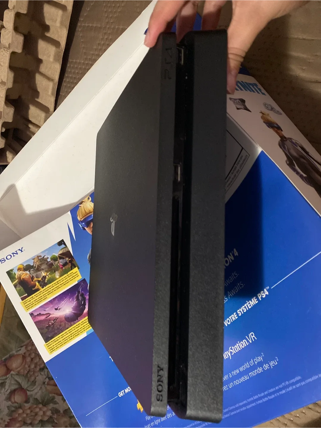 Sony PS4 1TB Fortnite Bundle - Jet Black image indicator(7)