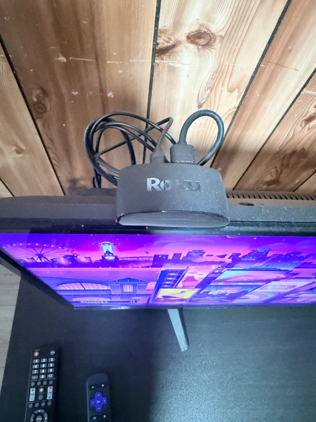 TV + Coffee table + Roku Device + Remotes image indicator(3)