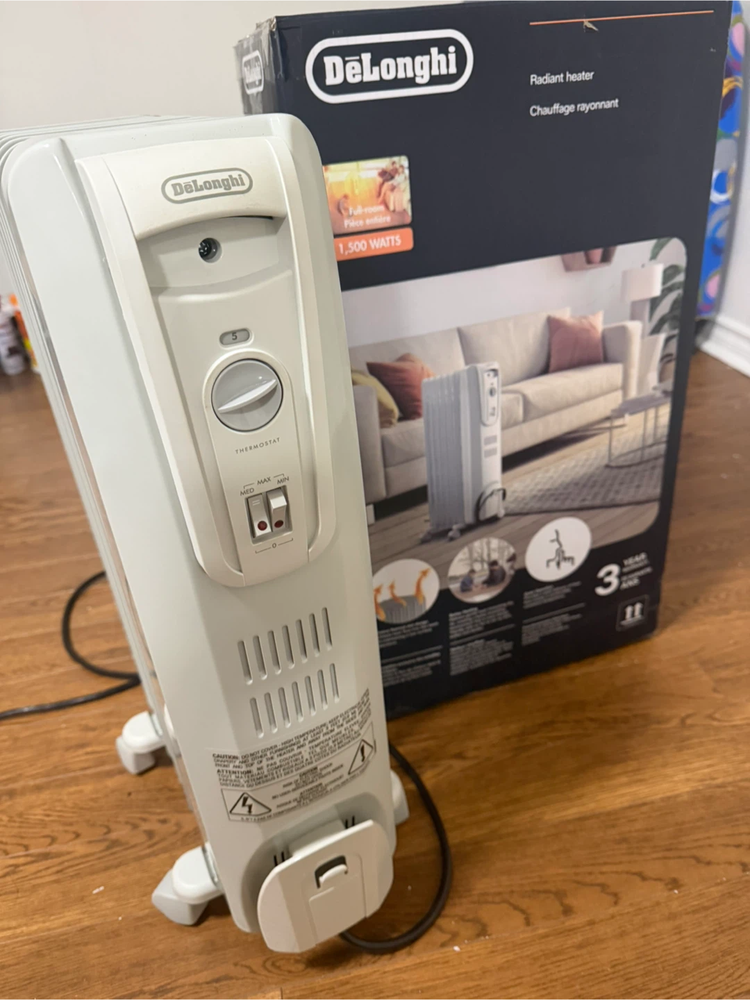 DeLonghi Radiant Heater - 1500 Watts