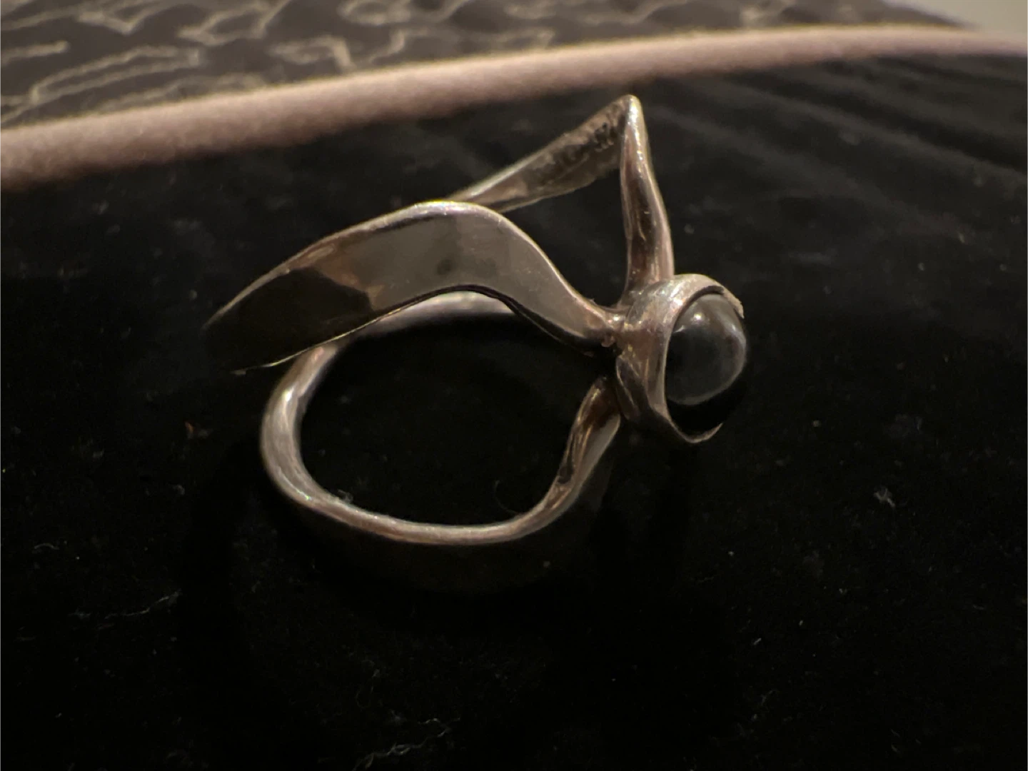 Vintage Sterling Silver Ring with Black Stone - photo 4