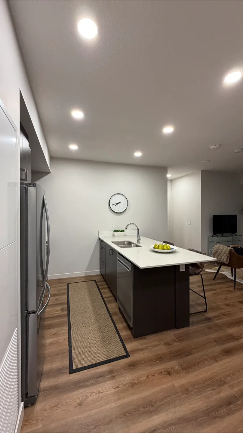 2 Beds 2 Baths - Apartment image indicator(2)