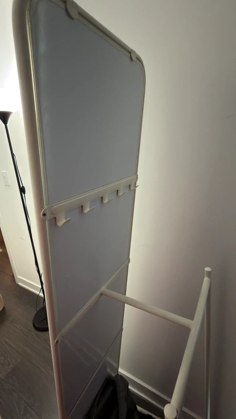 IKEA KNAPPER Standing Mirror - White image indicator(2)