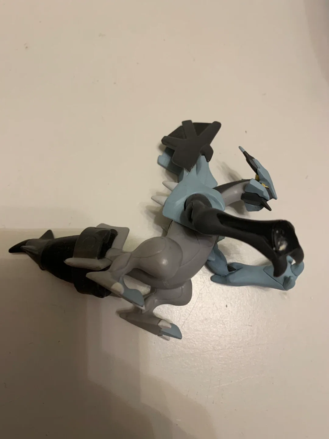 Pokémon Kyurem Figurine image indicator(2)