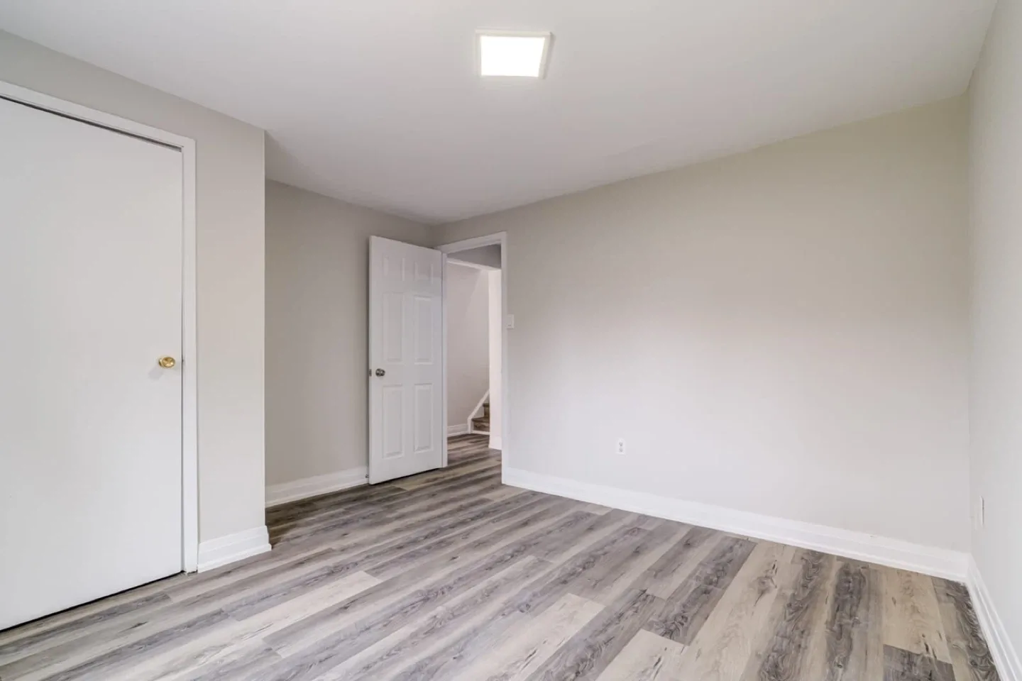 Freshly Renovated 4-Bedroom, 2-Bathroom Home Brampton image indicator(10)