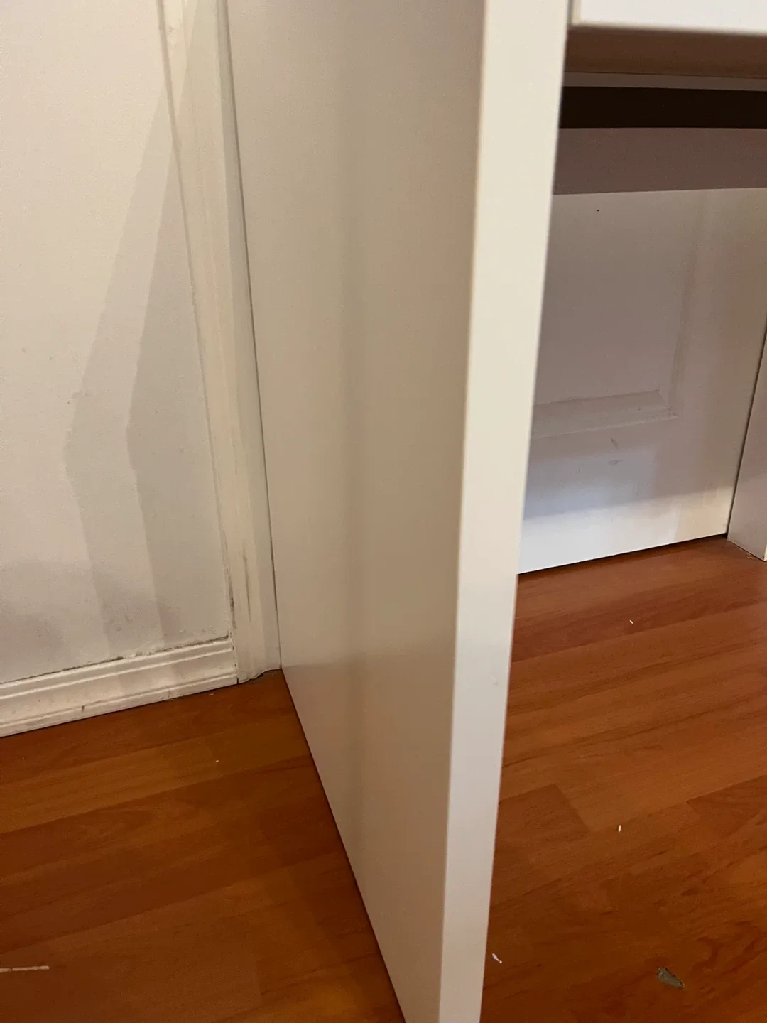 White Desk image indicator(4)