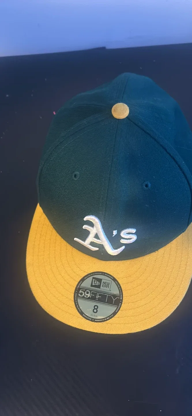 New Era Oakland A's Fitted Hat - Size 8