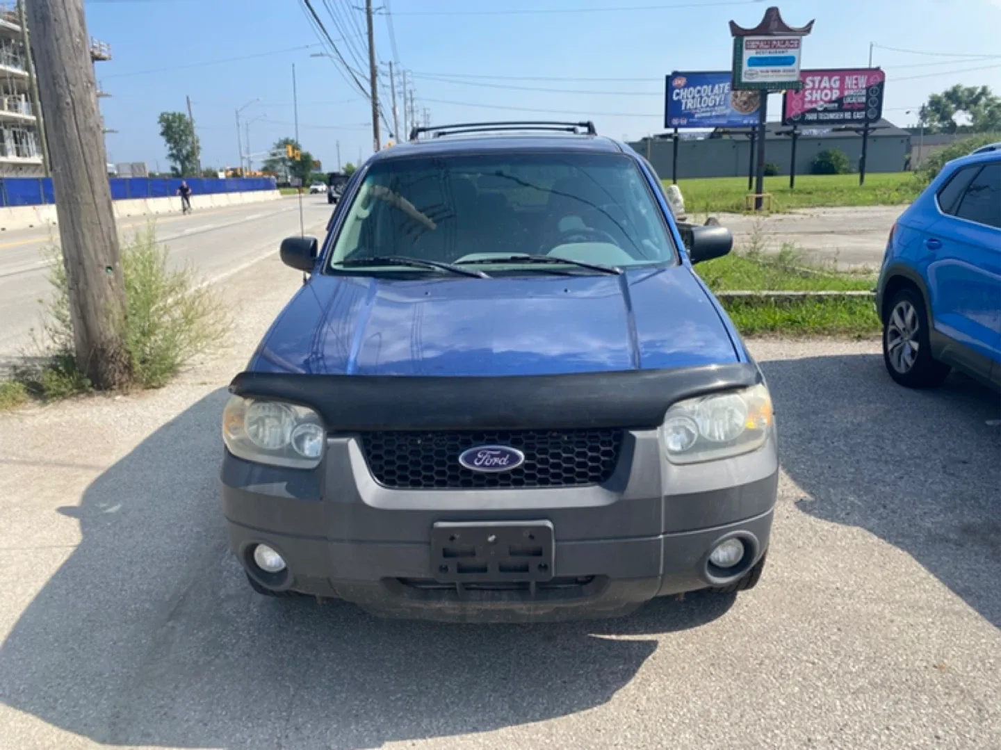 Ford Escape SUV - Blue image indicator(4)