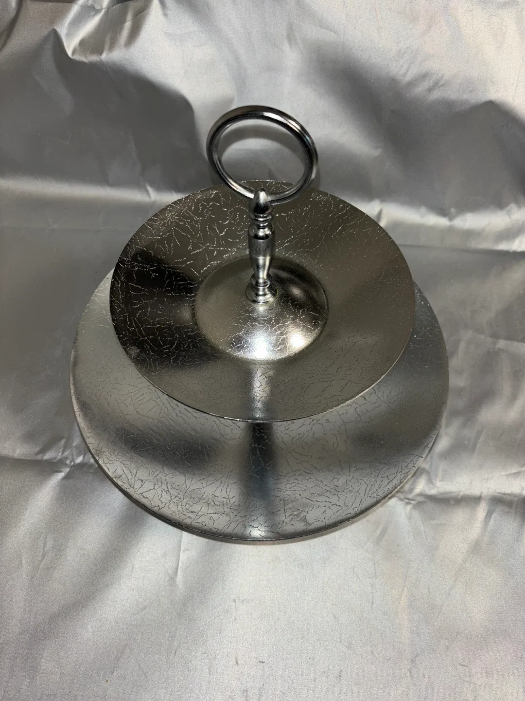 Silver 2-Tier Serving Stand image indicator(3)
