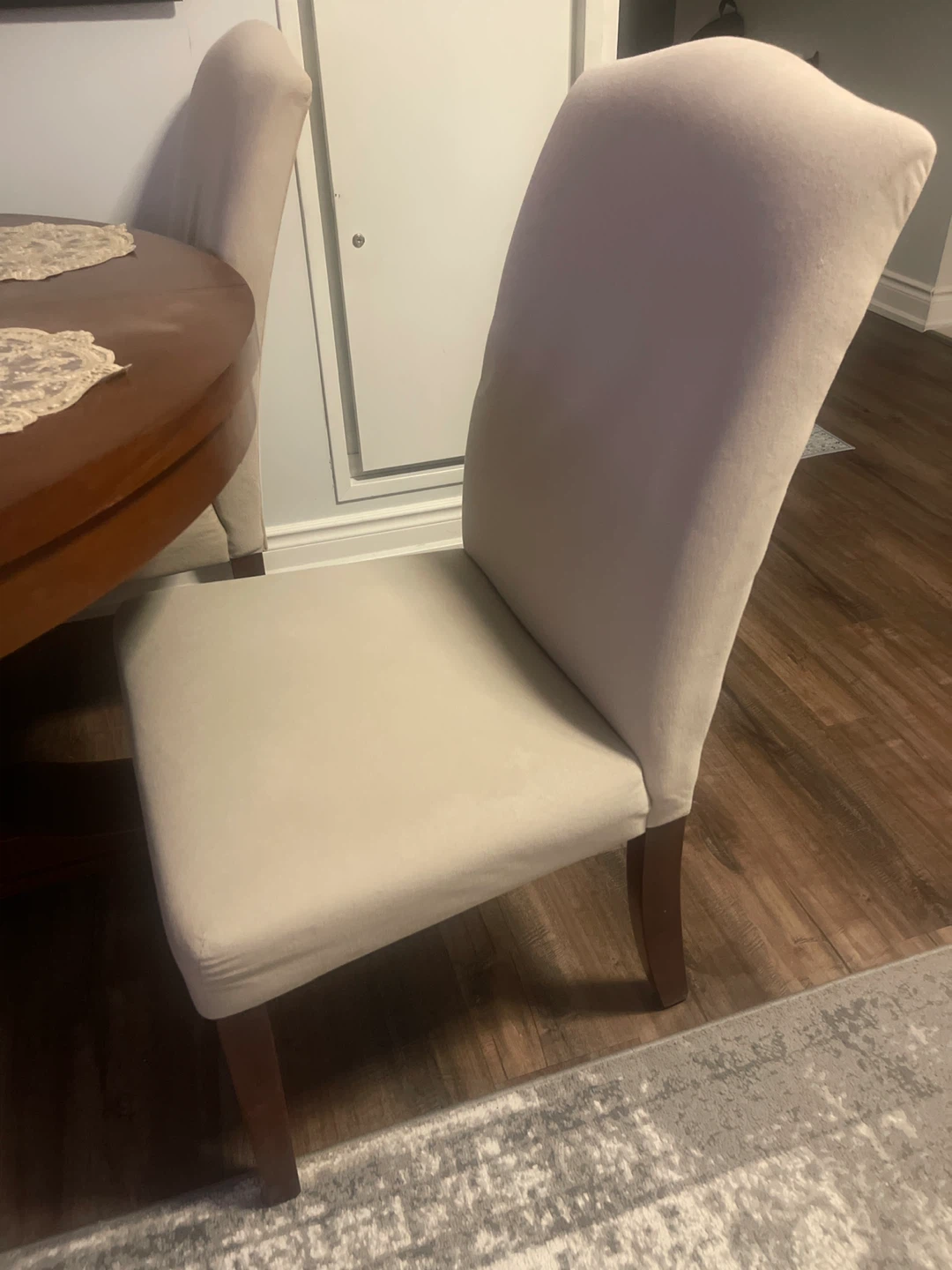 Round Dining Table with Four Chairs - photo 4