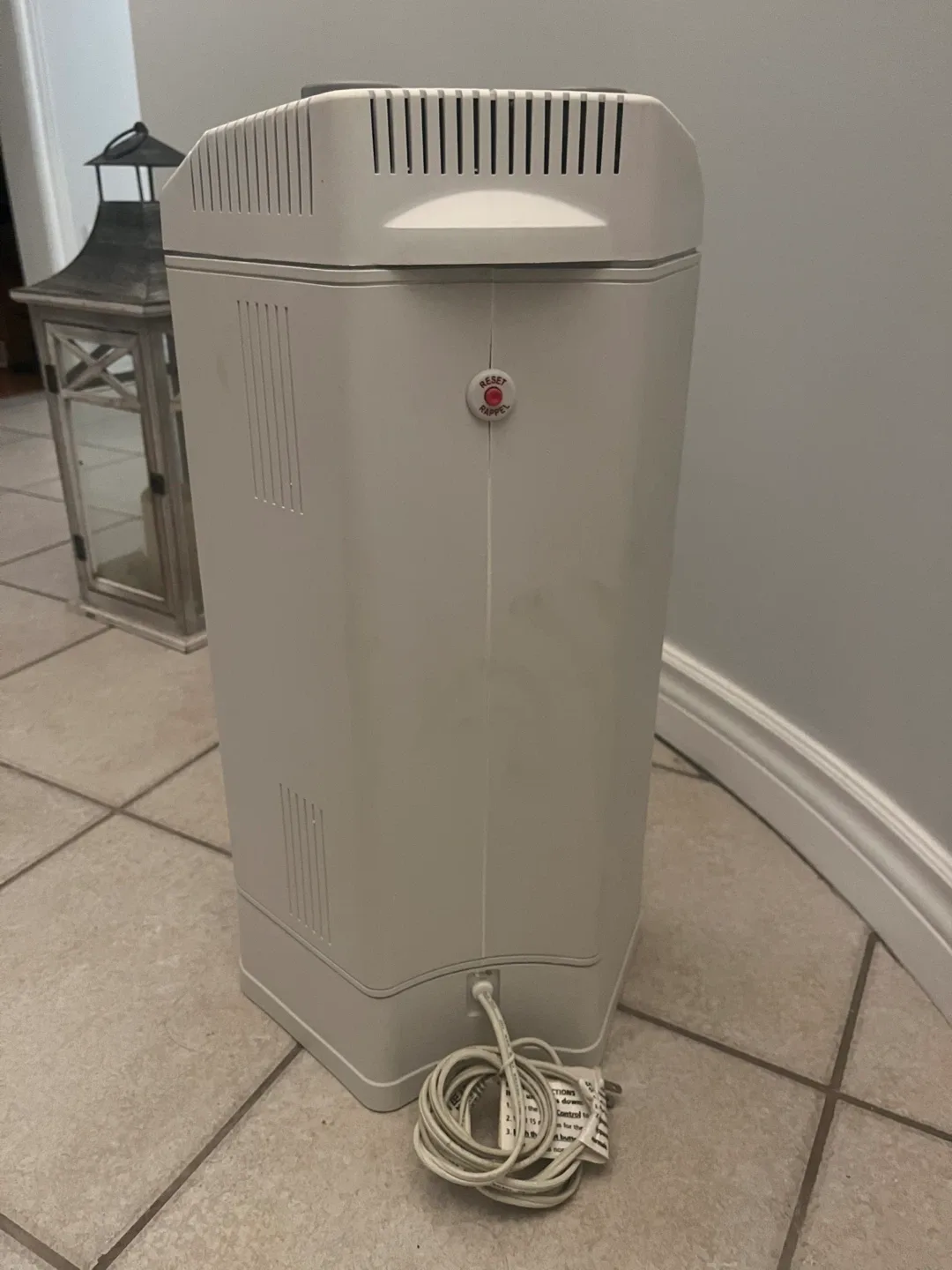 Holmes Tower Quartz Heater image indicator(3)