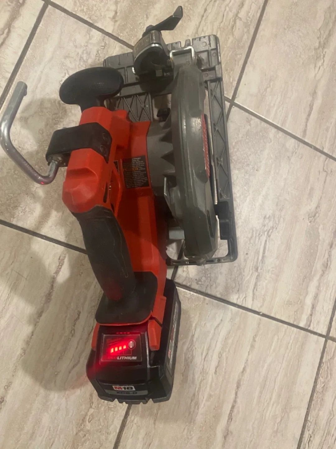 Milwaukee M18 FUEL Circular Saw image indicator(7)