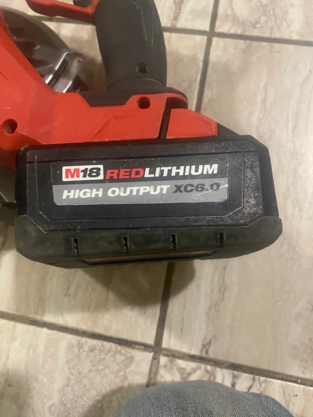Milwaukee M18 FUEL Circular Saw image indicator(5)