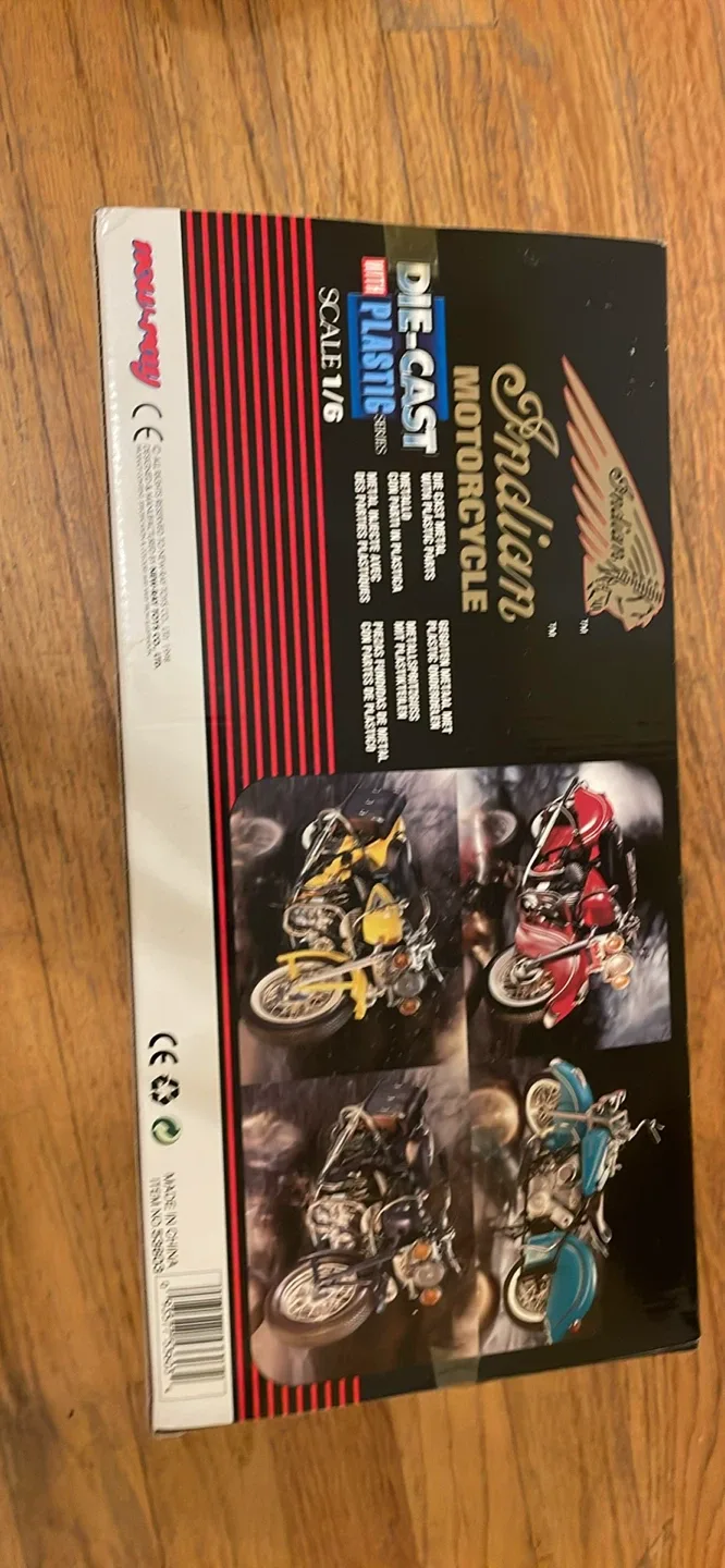 Indian Motorcycle Die-Cast 1/6 Scale image indicator(3)