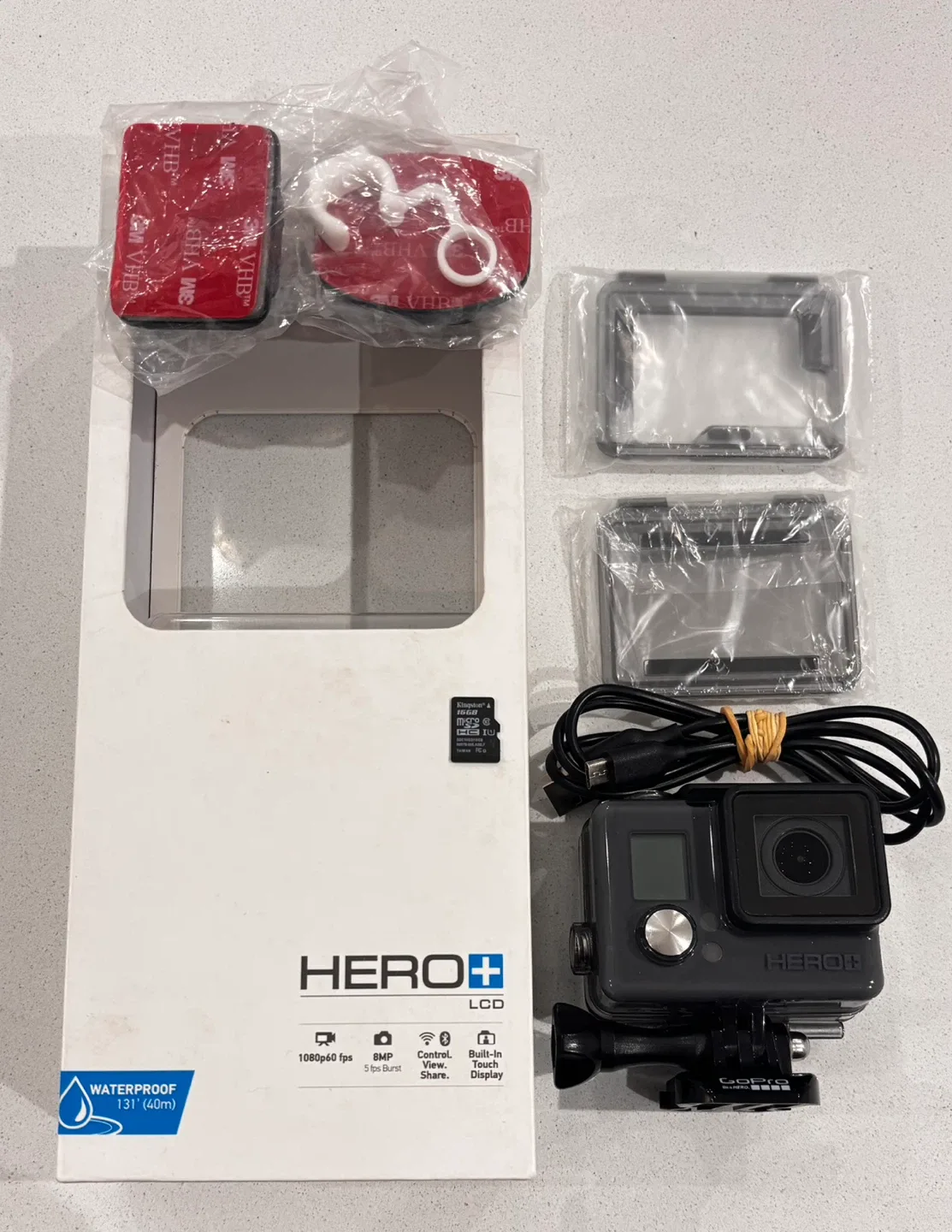 GoPro HERO+ LCD – Excellent état + Accessoires complets