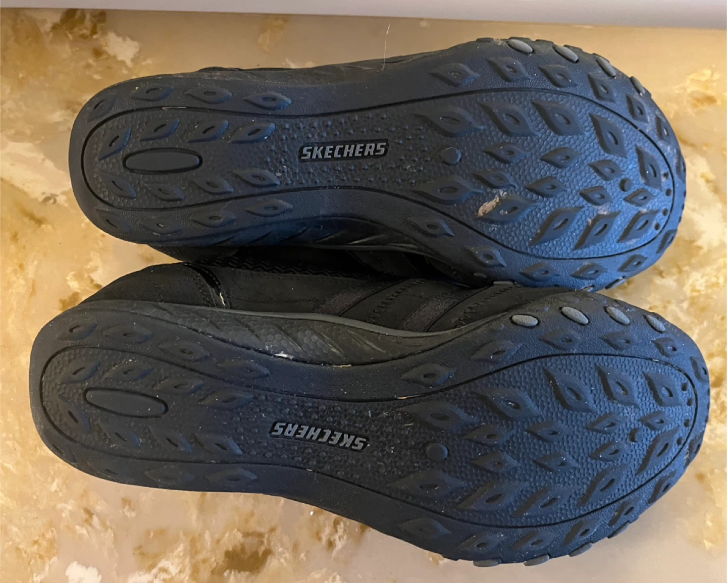 Skechers Relaxed Fit Black Shoes - Size 8 - photo 5