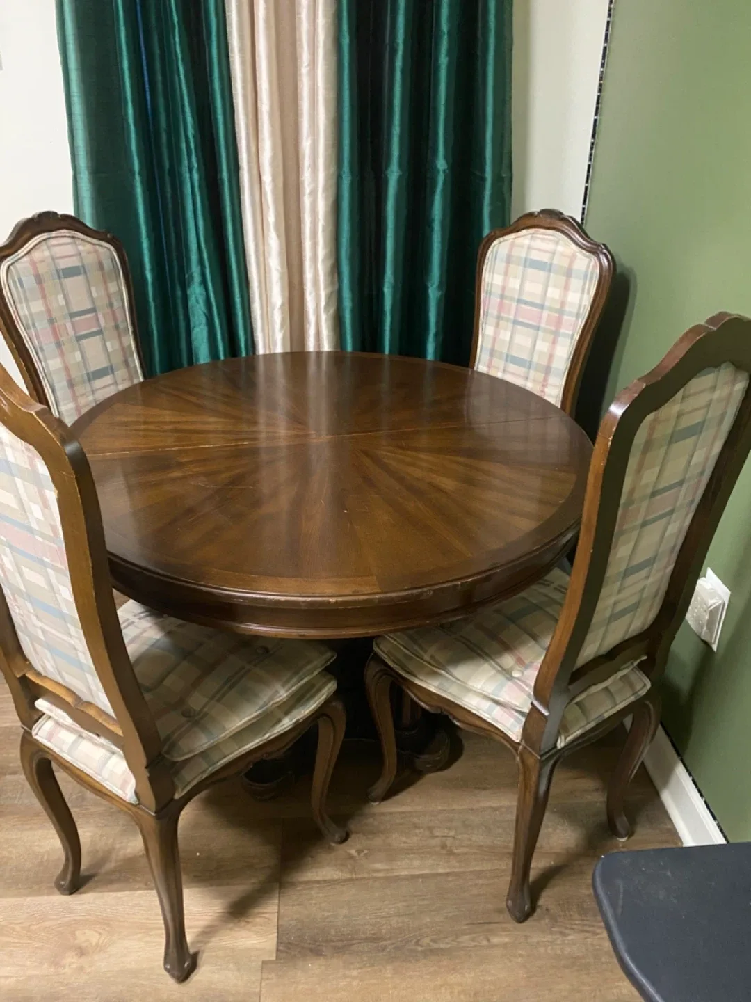 Dinner set image indicator(2)