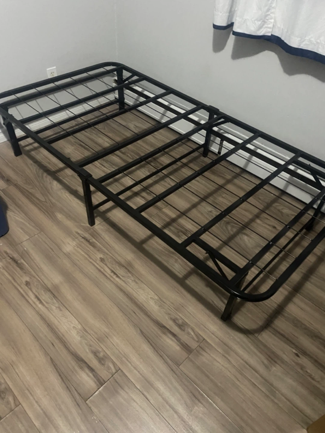 Twin size frame & foam mattress - photo 2