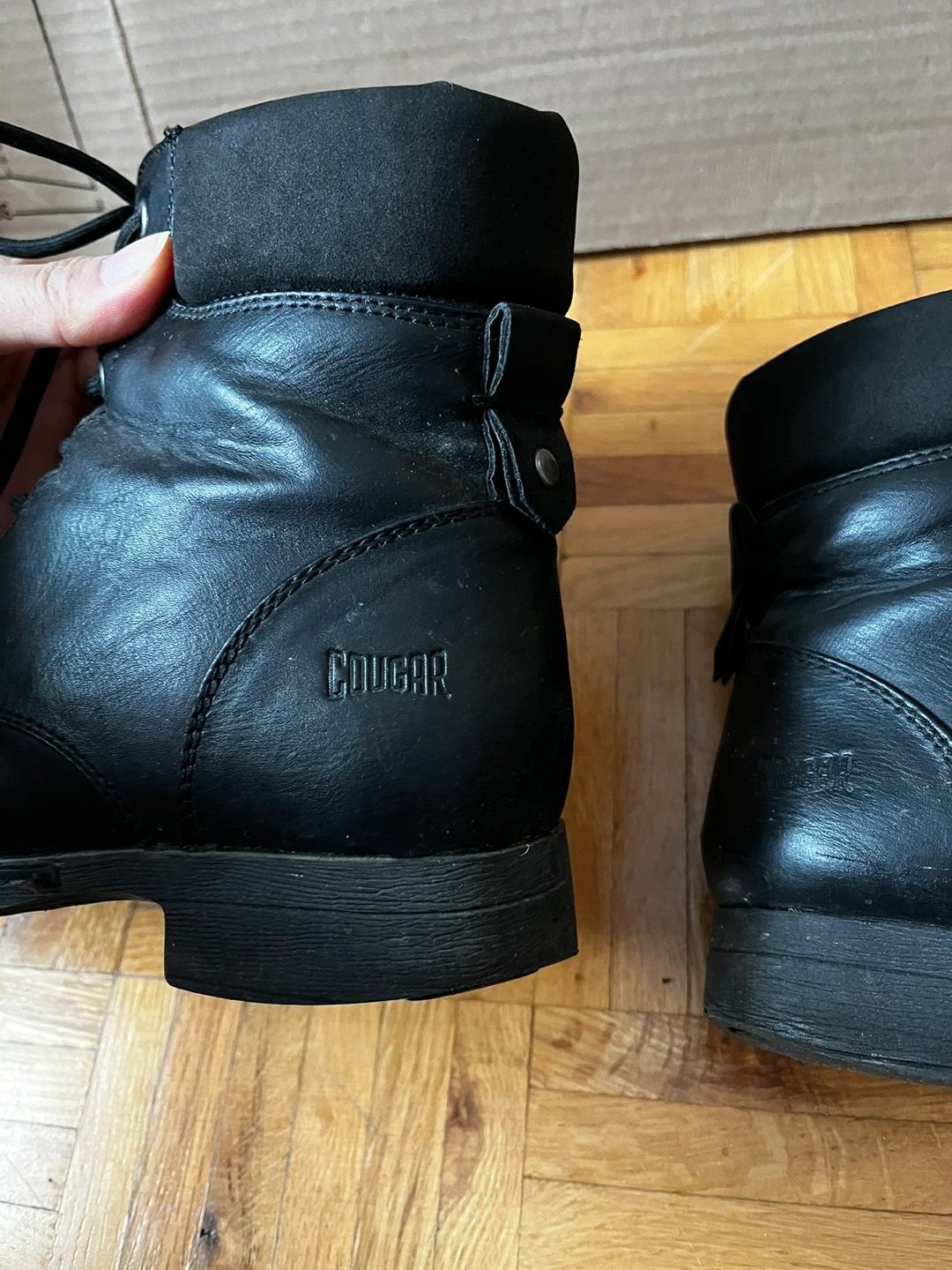 Cougar Women’s Leather Zippered Ankle Boots (7) - photo 3